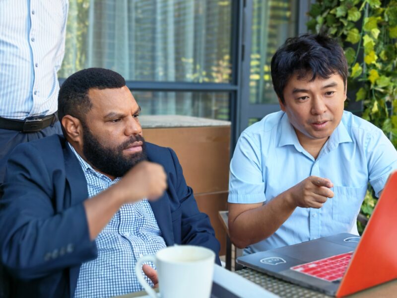 巴新（宁波）矿业向MRA部长汇报AI智能勘探平台